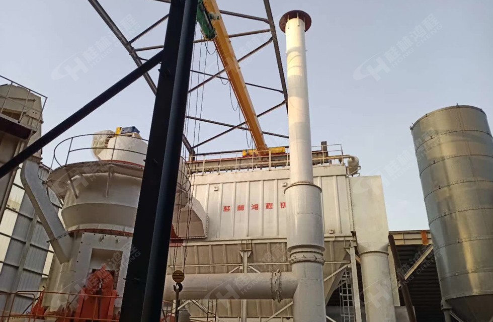 HLM1700鋁礬土立磨生產線山西呂梁安裝現場 HLM1700鋁礬土立磨生產線山西呂梁安裝現場