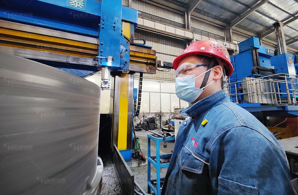 礦石磨粉機(jī)生產(chǎn)車間 礦石磨粉機(jī)生產(chǎn)車間